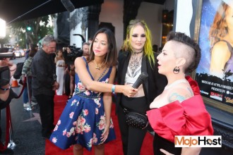 ynotcams2018_redcarpet126 